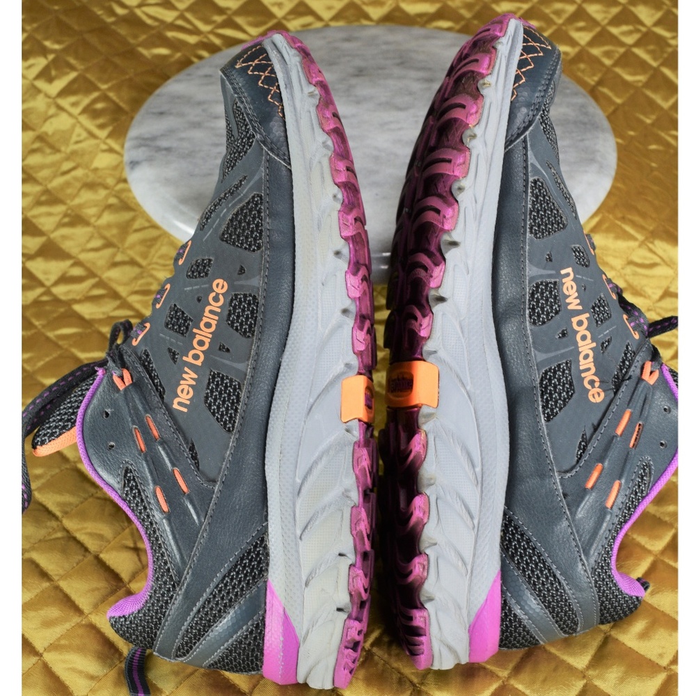 SOLD New Balance 610 Women's Trail Running Shoes - Picture 3 of 8